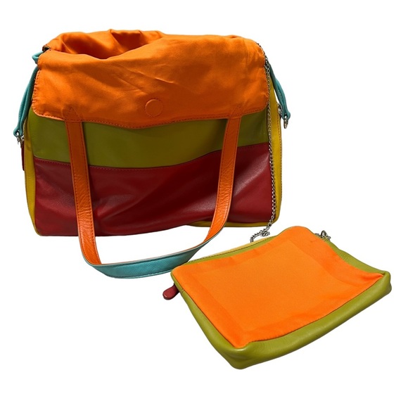 ili Color Block Leather Drawstring Shoulder Bag - Picture 8 of 10